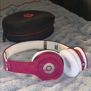 Beats Solo HD Pink